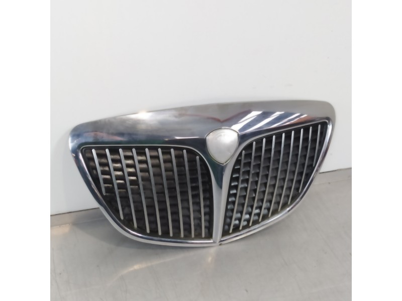 Recambio de rejilla delantera para lancia ypsilon (101) 1.3 16v multijet platino referencia OEM IAM 735349457  