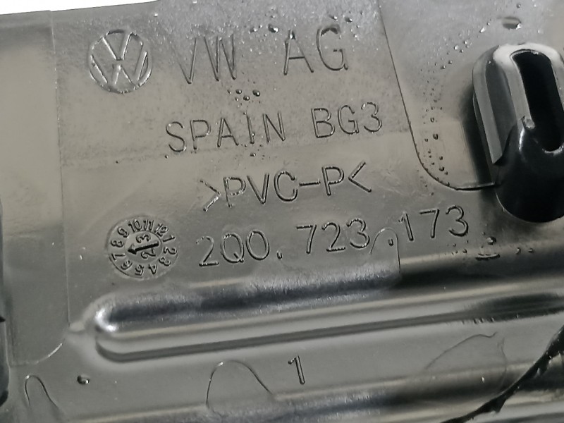 Recambio de no identificado para audi a1 sportback (gba) 25 tfsi básico referencia OEM IAM 2Q0723173  