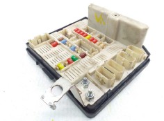 Recambio de caja reles / fusibles para renault megane ii classic berlina emotion referencia OEM IAM 8200481866   2