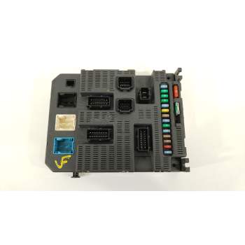 CAJA RELES / FUSIBLES 9663798180 