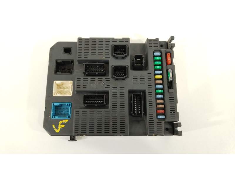 CAJA RELES / FUSIBLES 9663798180 