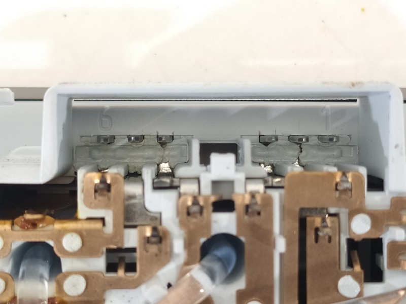 Recambio de luz interior para opel insignia berlina excellence referencia OEM IAM 23175755 316627975 