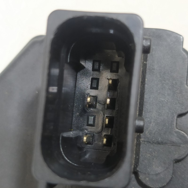 Recambio de cerradura puerta delantera derecha para opel insignia sports tourer sportive 4x4 referencia OEM IAM 3023880 3023880 
