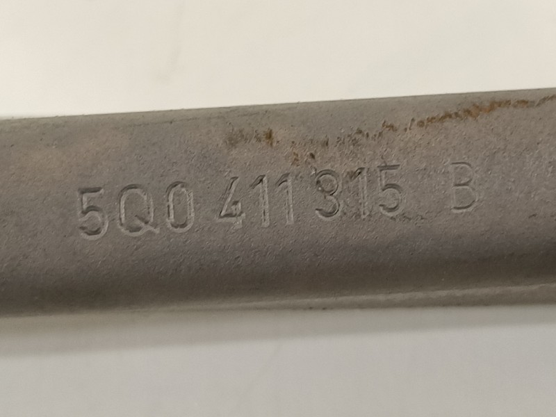 Recambio de bieleta estabilizadora delantera derecha para skoda octavia combi (5e5) ambition referencia OEM IAM 5Q0411315B  