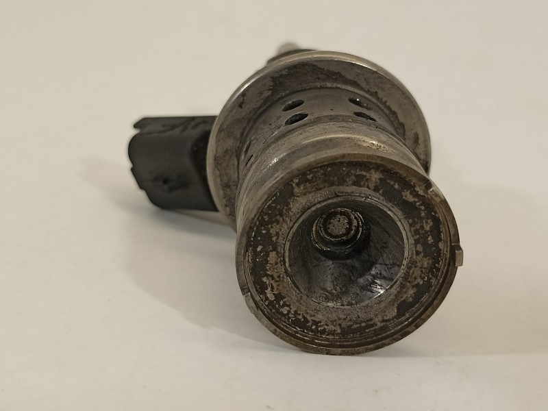 Recambio de inyector para citroën c-elysée feel referencia OEM IAM 9675094580  