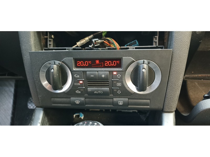 Recambio de mando climatizador para audi a3 (8p) 2.0 tdi ambiente referencia OEM IAM 8P0820043M  