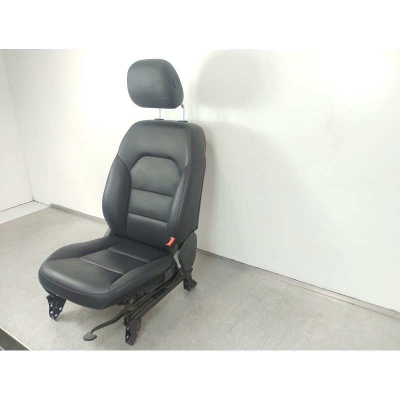 Recambio de asiento delantero derecho para mercedes-benz clase b (w246) b 200 cdi be (246.201) referencia OEM IAM   