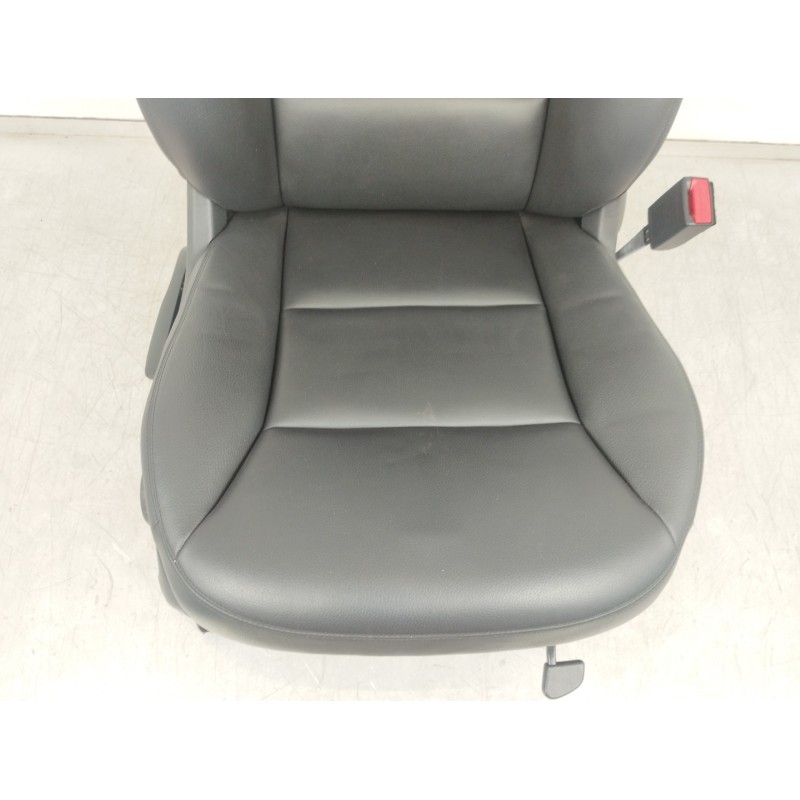 Recambio de asiento delantero derecho para mercedes-benz clase b (w246) b 200 cdi be (246.201) referencia OEM IAM   