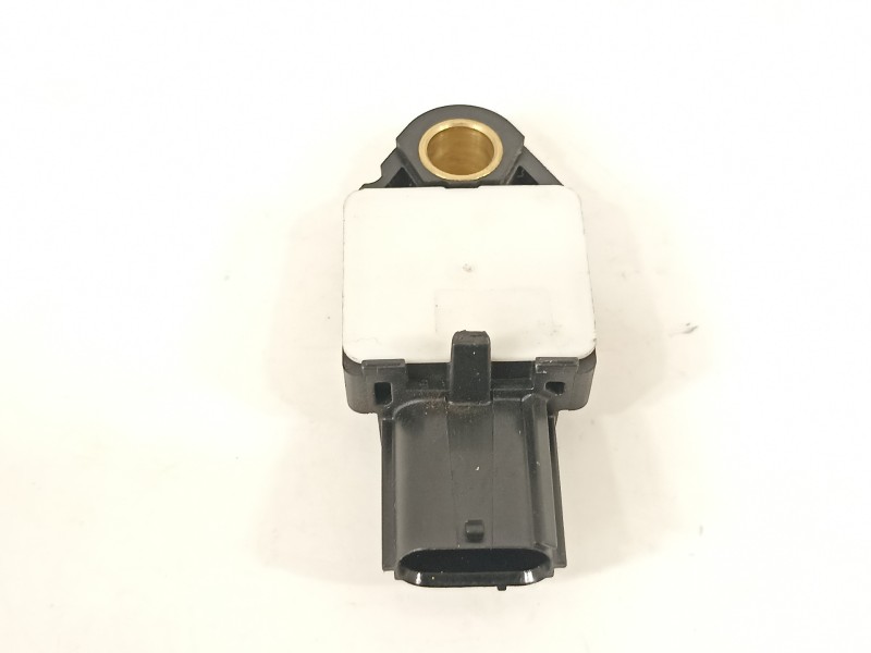 Recambio de sensor para citroën c-crosser xtr referencia OEM IAM 8651A001  