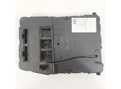 Recambio de caja reles / fusibles para renault megane ii berlina 5p emotion referencia OEM IAM 8200780018A  