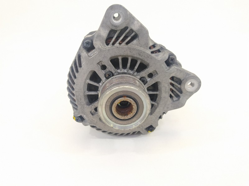 Recambio de alternador para renault laguna iii emotion referencia OEM IAM 8200960533  