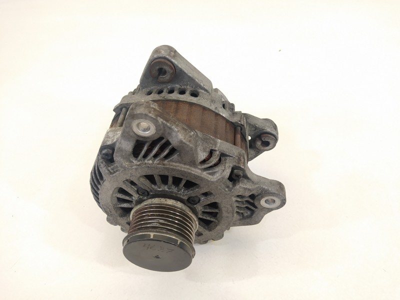 Recambio de alternador para renault laguna iii emotion referencia OEM IAM 8200960533  