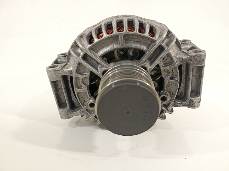 Recambio de alternador para mercedes-benz clase c (w203) berlina 1.8 cat referencia OEM IAM A2711540802  