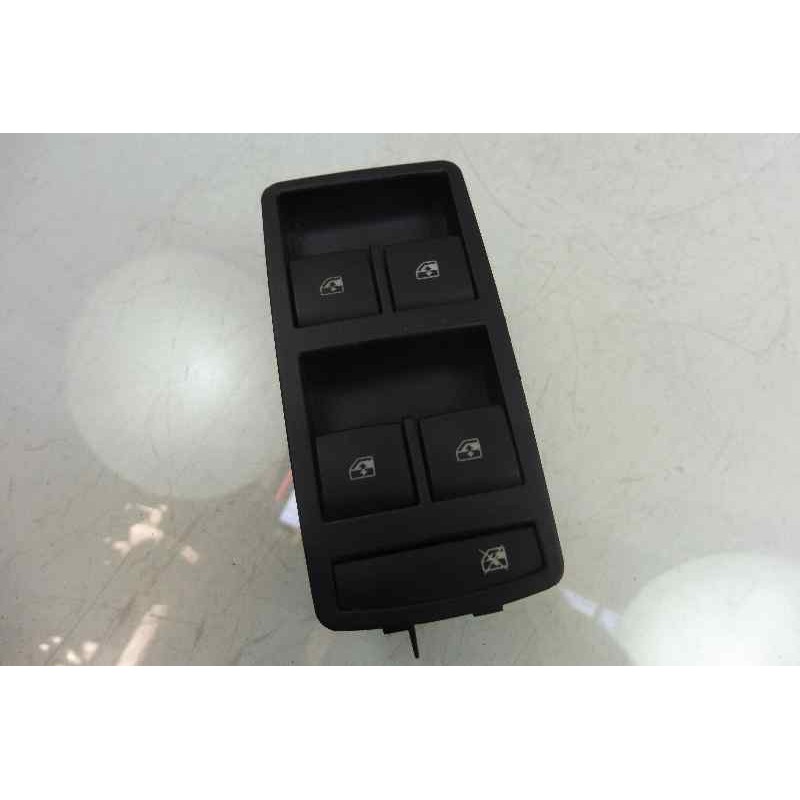 Recambio de mando elevalunas delantero izquierdo para opel insignia sports tourer sportive 4x4 referencia OEM IAM 13305011  