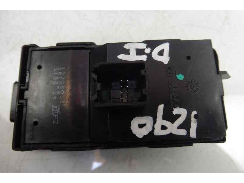 Recambio de mando elevalunas delantero izquierdo para opel insignia sports tourer sportive 4x4 referencia OEM IAM 13305011  