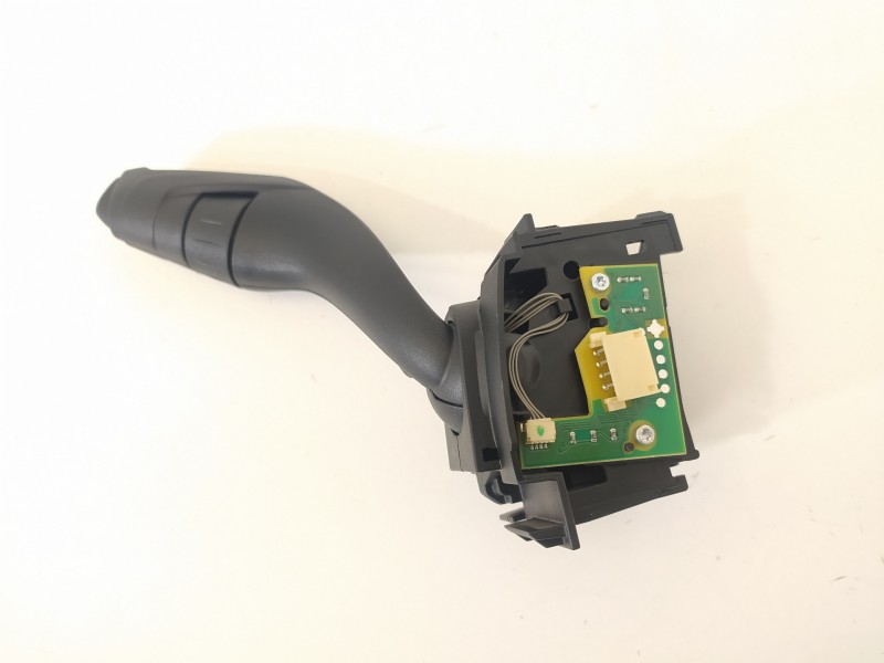 Recambio de mando limpia para ford kuga (cbs) trend referencia OEM IAM F1FT17A553BA EB8FD 