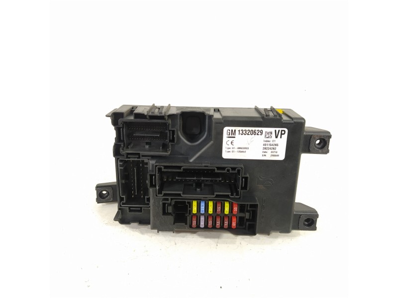 Recambio de caja reles / fusibles para opel corsa d cmon referencia OEM IAM 13320629  