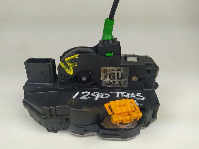 Recambio de cerradura puerta trasera derecha para opel insignia sports tourer sportive 4x4 referencia OEM IAM 13579566  