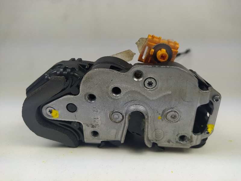 Recambio de cerradura puerta trasera derecha para opel insignia sports tourer sportive 4x4 referencia OEM IAM 13579566  