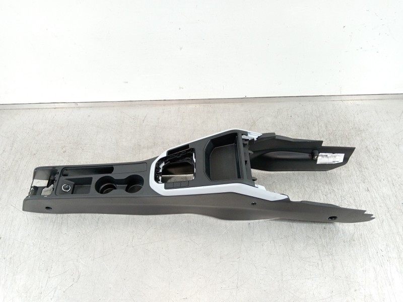 Recambio de consola central para seat arona xperience referencia OEM IAM 6F1863243A  