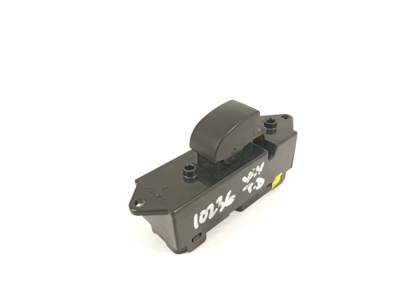 Recambio de mando elevalunas trasero derecho para citroën c-crosser xtr referencia OEM IAM 8608A062  
