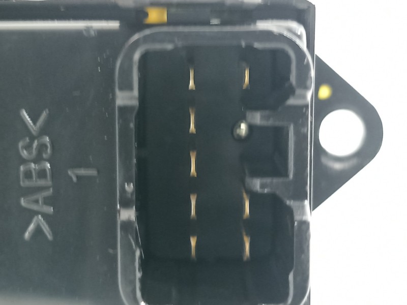 Recambio de mando elevalunas trasero derecho para citroën c-crosser xtr referencia OEM IAM 8608A062  