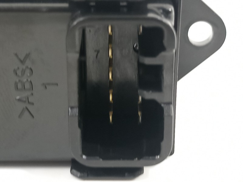 Recambio de mando elevalunas delantero derecho para citroën c-crosser xtr referencia OEM IAM 8608A061  