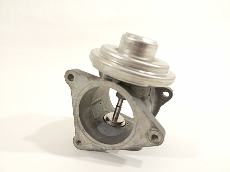 Recambio de valvula egr para audi a3 (8p) 2.0 tdi ambiente referencia OEM IAM 038131501AN 038129637D 