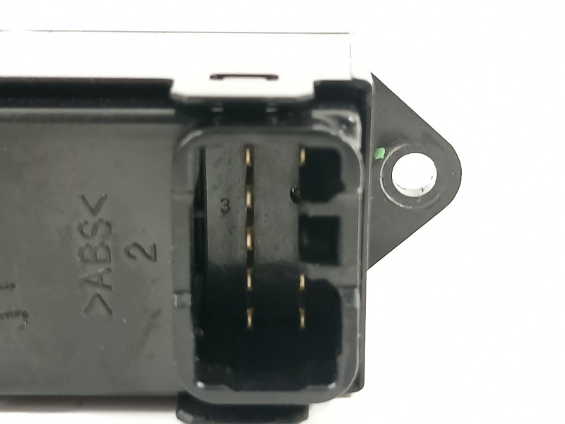 Recambio de mando elevalunas trasero izquierdo para citroën c-crosser xtr referencia OEM IAM 8608A063  