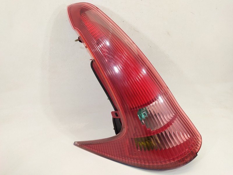 Recambio de piloto trasero izquierdo para peugeot 206 sw x-line referencia OEM IAM 9641540677  