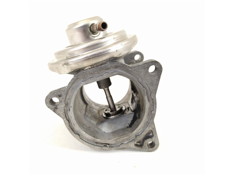 Recambio de valvula egr para seat leon (1p1) reference referencia OEM IAM 038131501AF  
