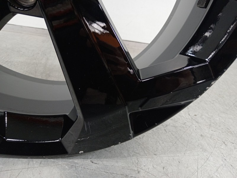 Recambio de llanta para nissan juke (f16) referencia OEM IAM R09901  