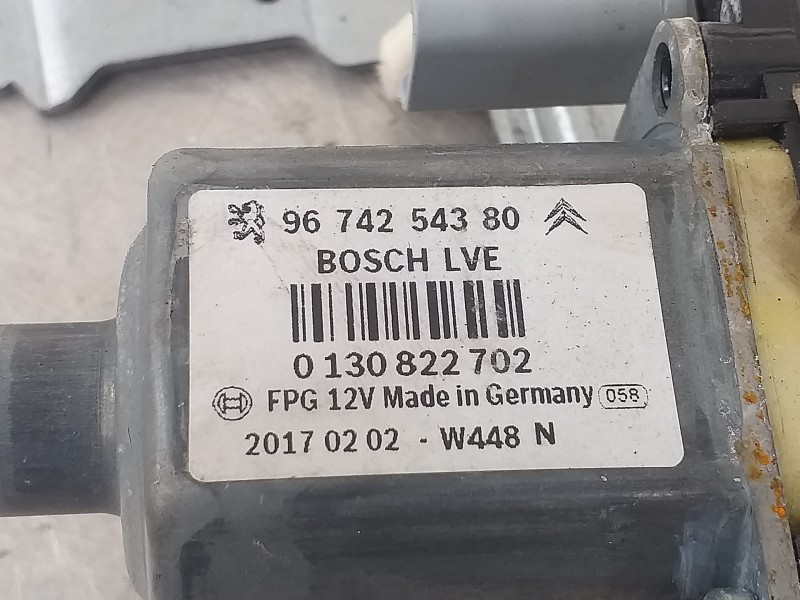 Recambio de elevalunas delantero derecho para peugeot 208 access referencia OEM IAM 9673154380 9674254380 0130822702