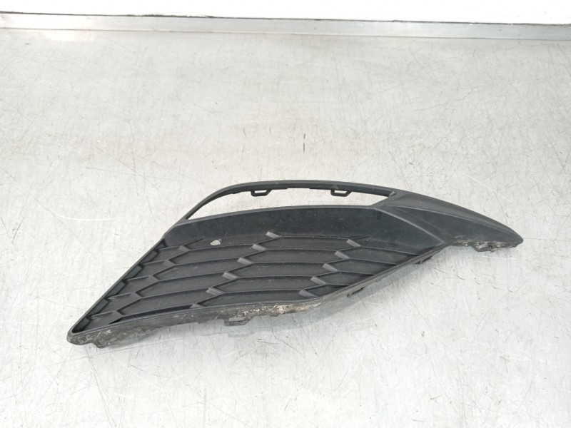 Recambio de rejilla paragolpes derecha para seat leon st (5f8) x-perience titan desert 4drive referencia OEM IAM 5F0853666H  