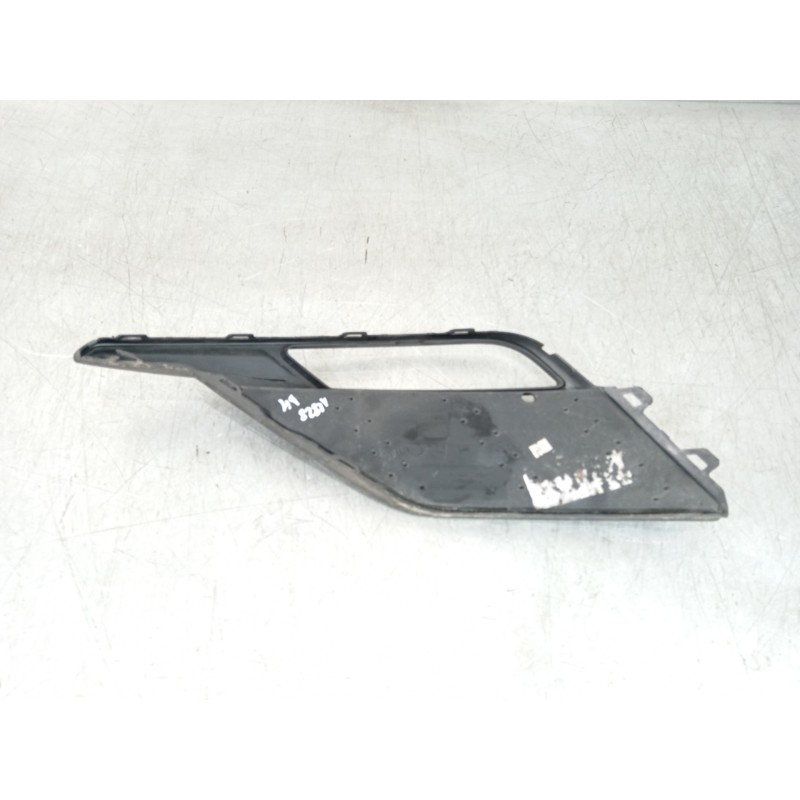 Recambio de rejilla paragolpes derecha para seat leon st (5f8) x-perience titan desert 4drive referencia OEM IAM 5F0853666H  
