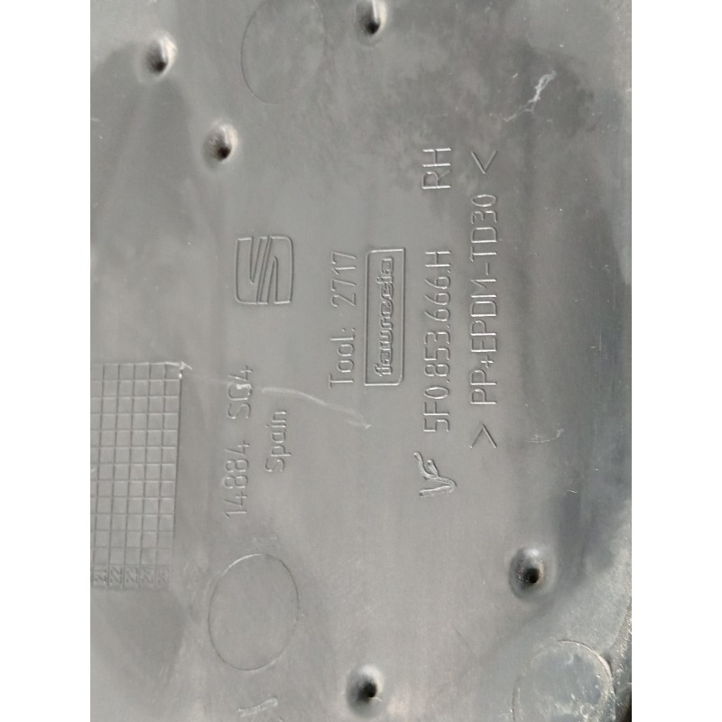 Recambio de rejilla paragolpes derecha para seat leon st (5f8) x-perience titan desert 4drive referencia OEM IAM 5F0853666H  