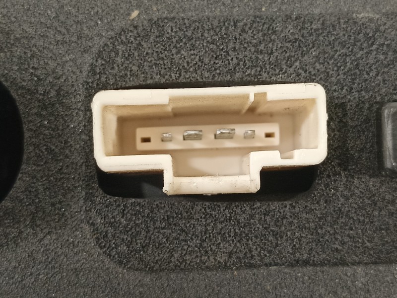 Recambio de piloto trasero izquierdo en porton para citroën c5 berlina exclusive referencia OEM IAM 89016035  