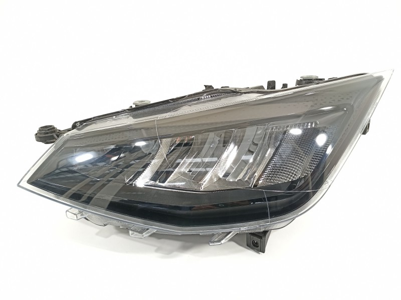 Recambio de faro izquierdo para seat arona xperience referencia OEM IAM 6F1941005E  