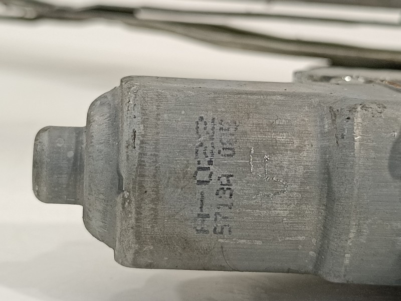 Recambio de elevalunas delantero izquierdo para citroën c-crosser xtr referencia OEM IAM 5713A085  