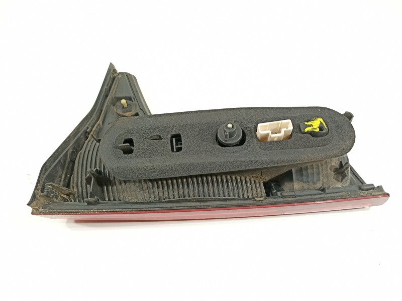 Recambio de piloto trasero izquierdo en porton para citroën c5 berlina exclusive referencia OEM IAM 89016035  