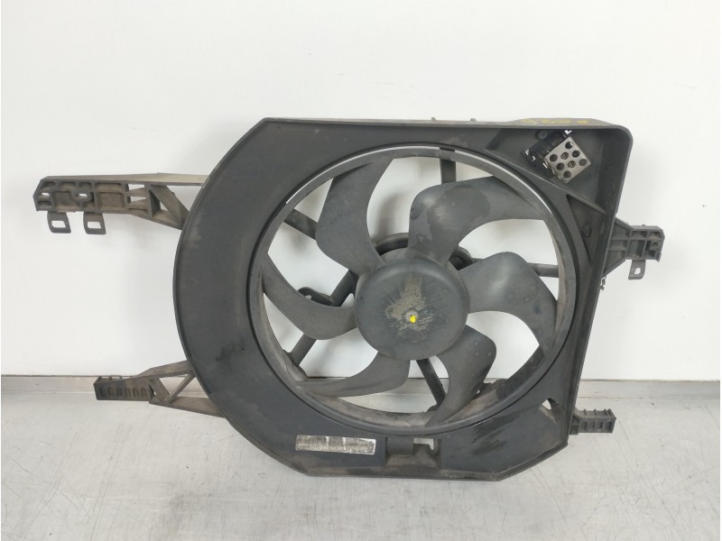 Recambio de electroventilador para nissan primastar (x83) combi 6 asientos batalla 2,78t referencia OEM IAM 183124  