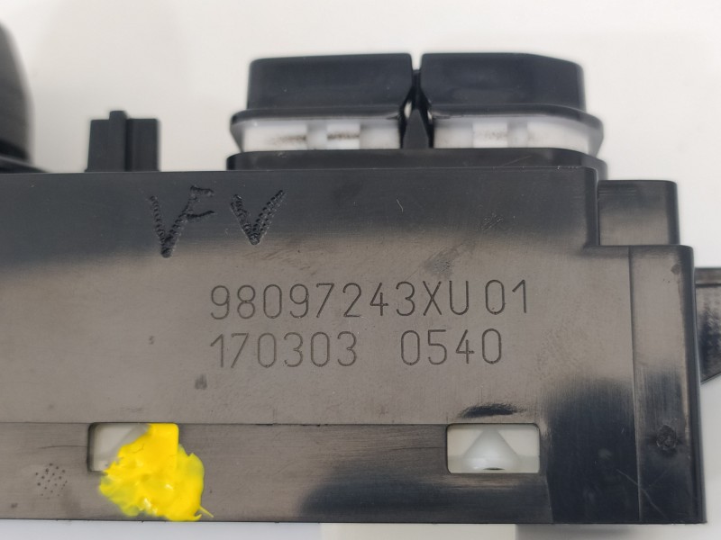 Recambio de mando multifuncion para peugeot 208 access referencia OEM IAM 98097243XU01  