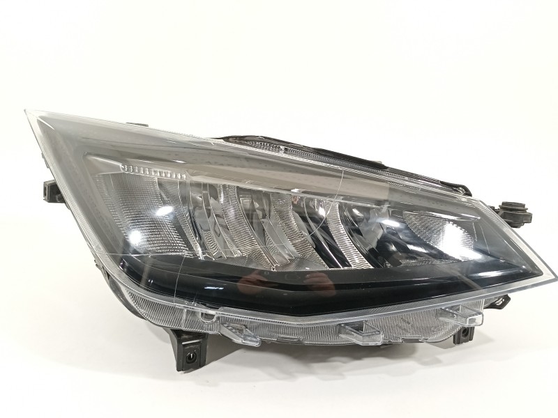 Recambio de faro derecho para seat arona xperience referencia OEM IAM 6F1941006E  