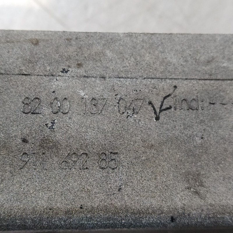 Recambio de rejilla delantera para nissan primastar (x83) combi 6 asientos batalla 2,78t referencia OEM IAM 8200137047  