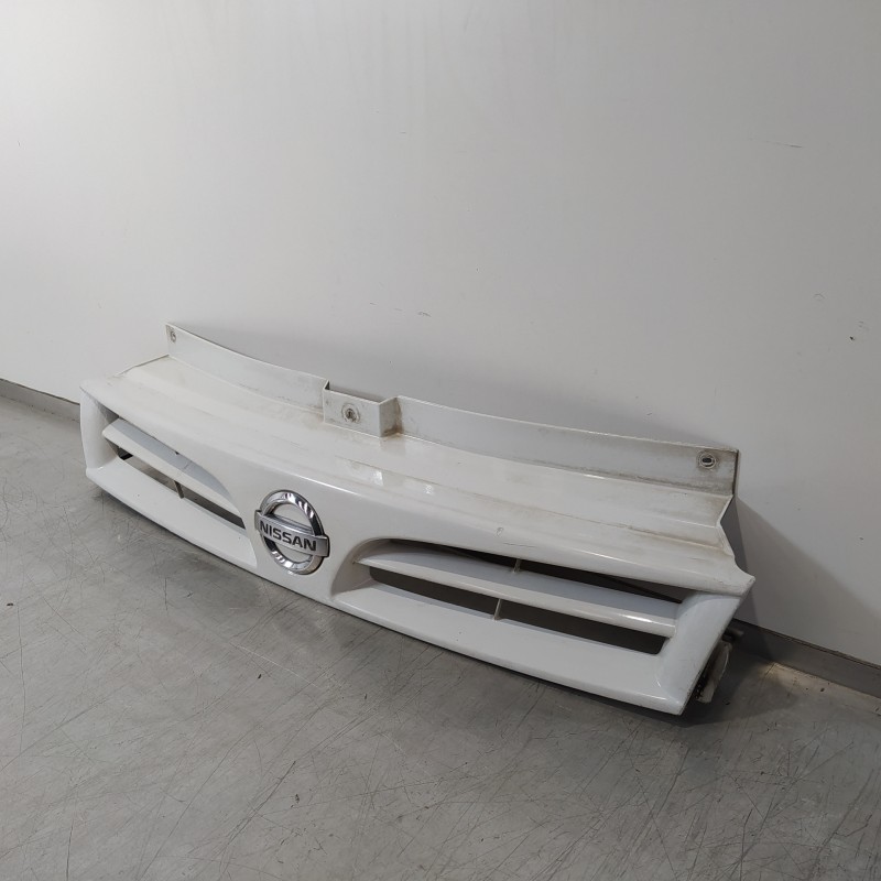 Recambio de rejilla delantera para nissan primastar (x83) combi 6 asientos batalla 2,78t referencia OEM IAM 8200137047  