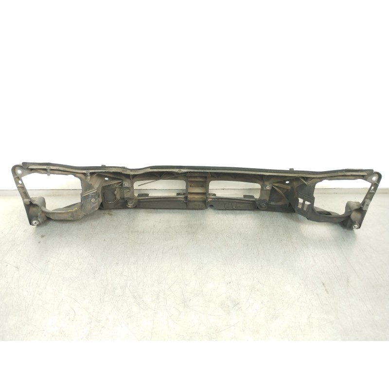 Recambio de panel frontal para nissan primastar (x83) combi 6 asientos batalla 2,78t referencia OEM IAM 8200162317 8200162318 82