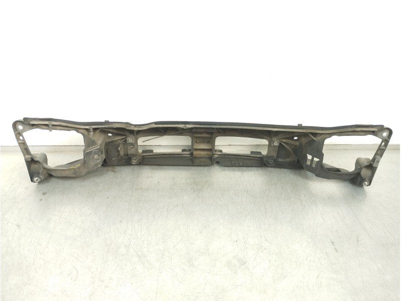 Recambio de panel frontal para nissan primastar (x83) combi 6 asientos batalla 2,78t referencia OEM IAM 8200162317 8200162318 82
