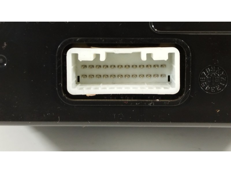 Recambio de pantalla multifuncion para kia cee´d 1.6 crdi cat referencia OEM IAM 957101H700  