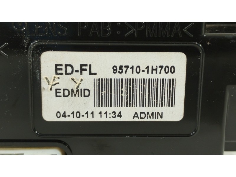 Recambio de pantalla multifuncion para kia cee´d 1.6 crdi cat referencia OEM IAM 957101H700  