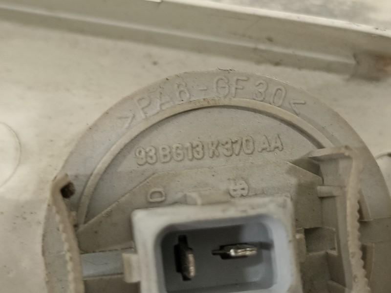 Recambio de piloto delantero derecho para ford fiesta berl./express super referencia OEM IAM 1062434 97FX13368BA 93FG13368AA